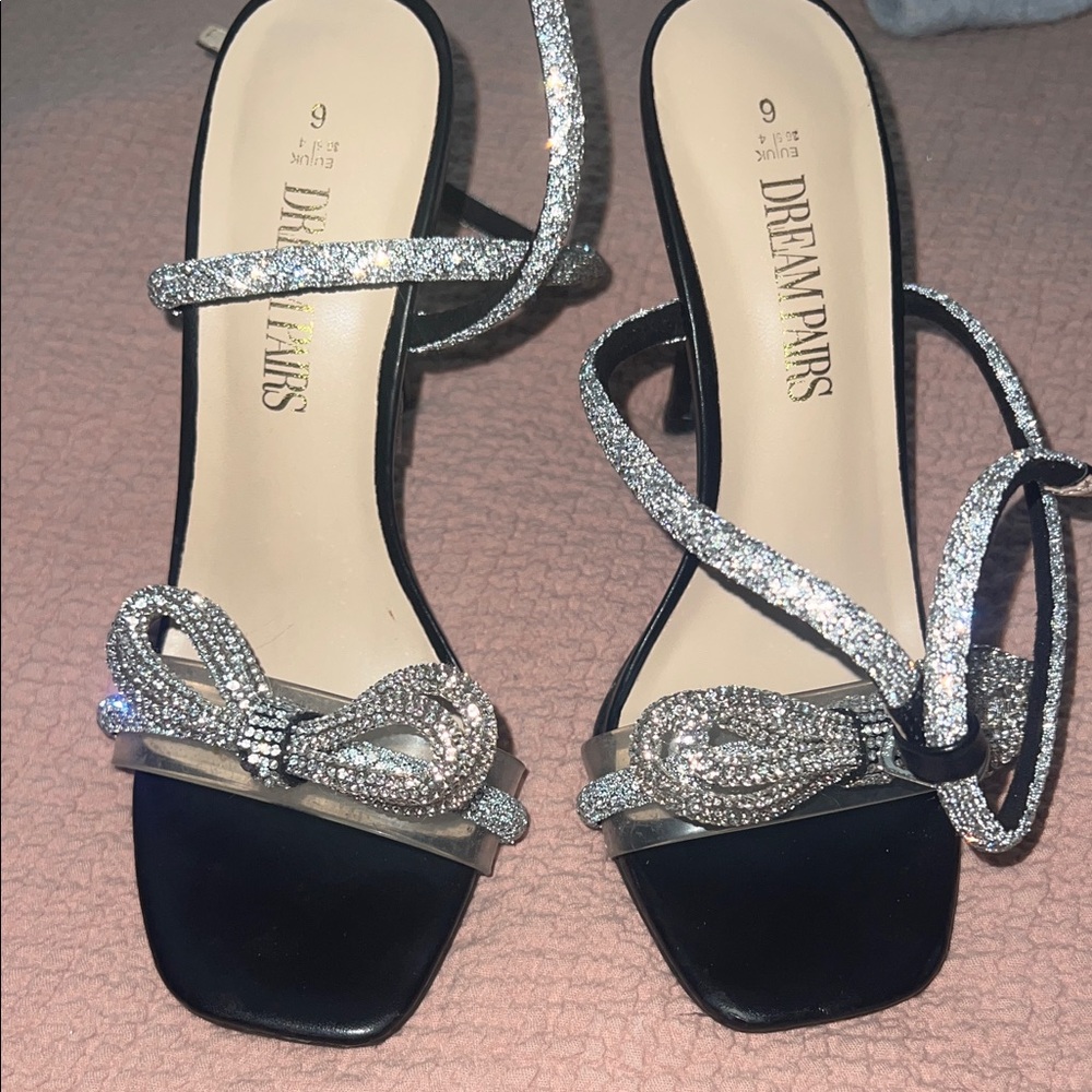 Dream Pairs Glittering Silver and Black Heels size 6